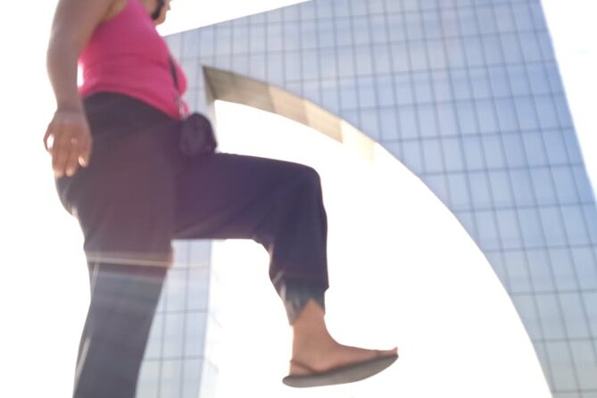 Cycling through Barranquilla neighborhoods