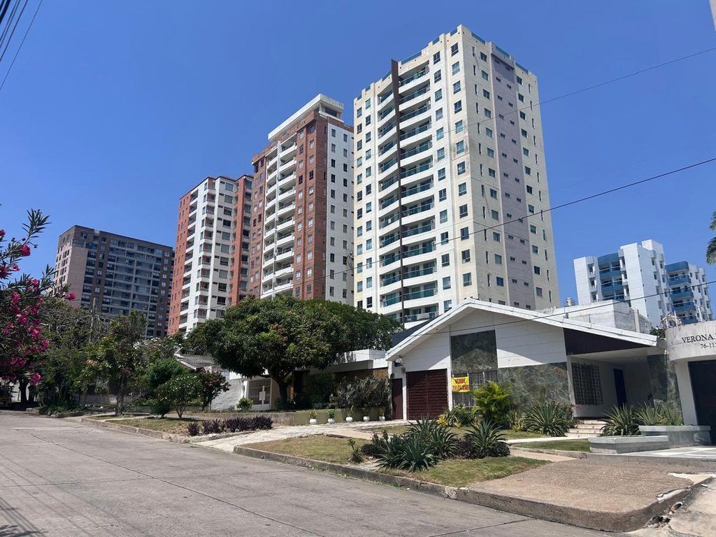 Residential architecture in Ciudad Jardin, Barranquilla