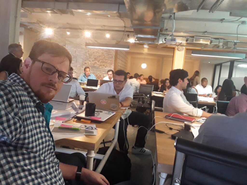 Shared desks at a Barranquilla coworking space