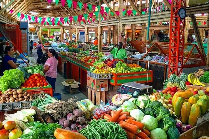 Visiting local markets on the Barranquilla food tour